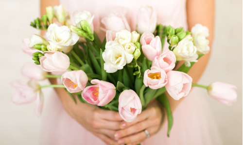 Svadobná kytica z tulipánov: Tajomstvo jarnej svadby