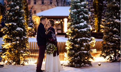 Svadba v zimnom období s vianočnými prvkami: Ako ju naplánovať?