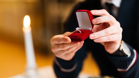 Aký drahokam zvoliť pre zásnubný prsteň?