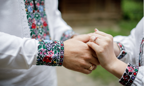 Ľudové tradície na svadbe: Darí sa nám ich udržiavať?