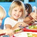 Dotácia na stravovanie dieťaťa - vieme, aká je jej výška aj to, kto má nárok na „obedy zadarmo